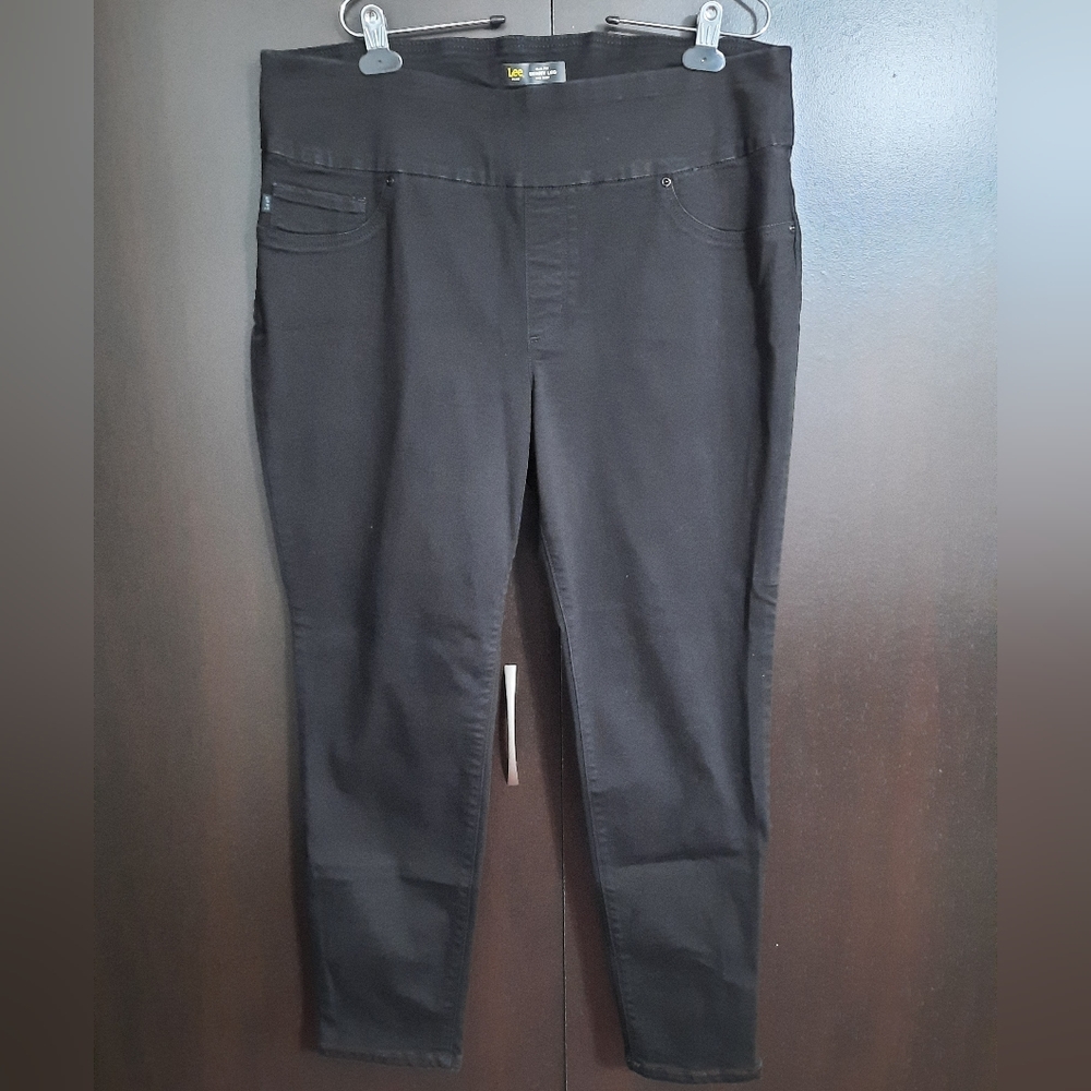 Lee Plus Slim Fit Skinny Jean